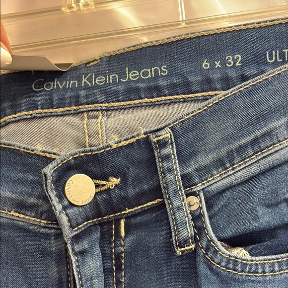 Calvin Klein Blue Denim Utra Skinny Jeans with Sleek Fit Size 6 - Picture 4 of 4